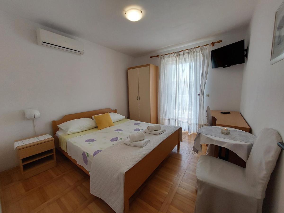 Apartmani Rahela Vodice Exterior photo
